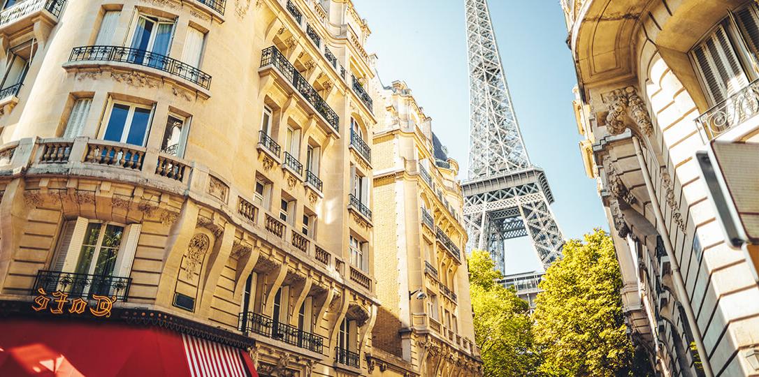 Tenement houses against the Eiffel tower